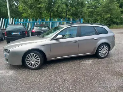 Usata Alfa Romeo 159 120 CV (88 kW) 2009 Grigio Station wagon