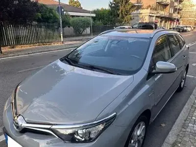 Usata Toyota Auris Hybrid
