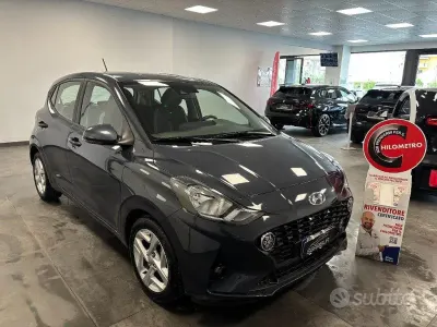 Usata Hyundai i10 67 CV (49 kW) 2023 Blu Utilitaria