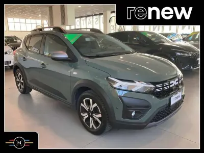 Usata Dacia Sandero Comfort 101 CV (74 kW) 2023 Liken kaki Berlina
