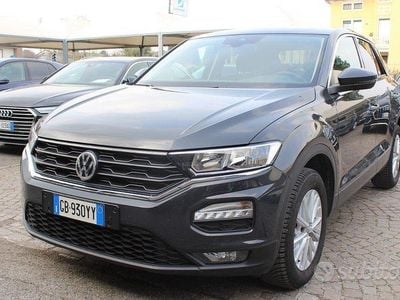 Usata VW T-Roc Business 116 CV (85 kW) 2019 Grigio SUV