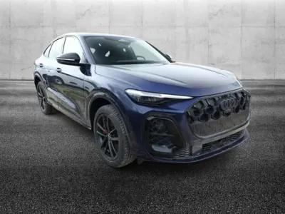 Nuova Audi Q5 S-Line 204 CV (150 kW) 2026 Blu/azzurro SUV
