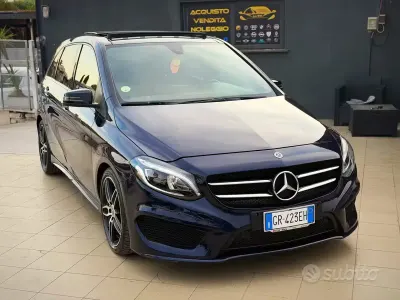 Usata Mercedes B200 Premium 136 CV (100 kW) 2018 Bluazzurro Utilitaria