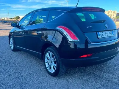 Usata Lancia Delta 120 CV (88 kW) 2008 Nero Utilitaria