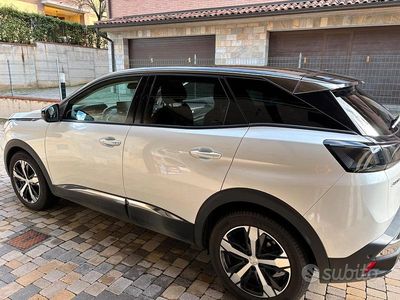 Usata Peugeot 3008 Allure 131 CV (96 kW) 2022 Bianco SUV