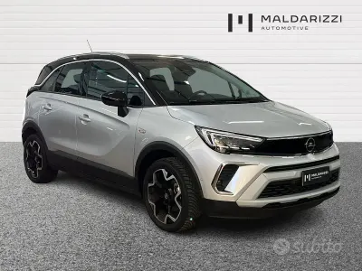 Usata Opel Crossland X Ultimate 110 CV (80 kW) 2023 Grigio SUV