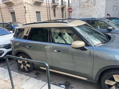 Usata Mini Countryman Favoured 163 CV (119 kW) 2024 Verde SUV