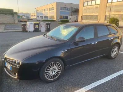 Usata Alfa Romeo 159 Distinctive 150 CV (110 kW) 2007 Nero Station wagon