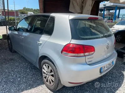 Usata VW Golf VI 105 CV (77 kW) 2010 Grigio Utilitaria
