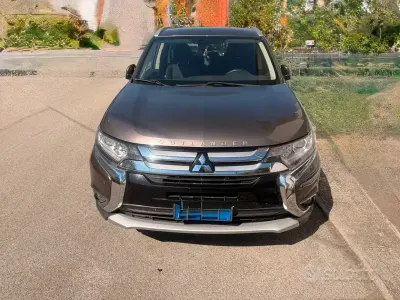 Usata Mitsubishi Outlander 150 CV (110 kW) 2016 SUV