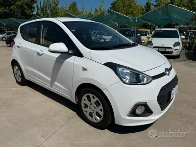 Begagnad Hyundai i10 Style 67 HK (49 kW) 2015 Vit Halvkombi