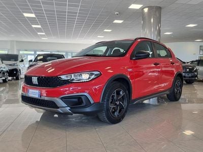 Usata Fiat Tipo Cross 95 CV (69 kW) 2021 Rosso Berlina