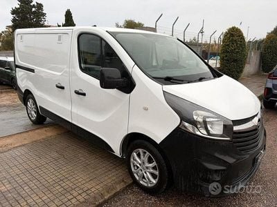 Usata Opel Vivaro 119 CV (87 kW) 2017 Bianco Monovolume