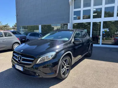 Usata Mercedes GLA220 177 CV (130 kW) 2016 Nero SUV