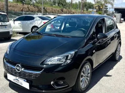 Usata Opel Corsa Innovation 90 CV (66 kW) 2018 Nero Utilitaria