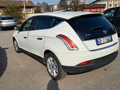 Gebraucht Lancia Delta 120 PS (88 kW) 2011 Weiß Kleinwagen