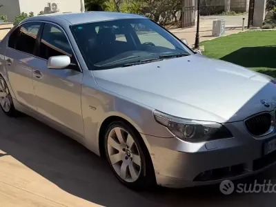Begagnad BMW 330 231 HK (169 kW) 2005 Grå Sedan