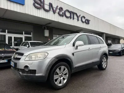 Usata Chevrolet Captiva 150 CV (110 kW) 2008 Argento SUV