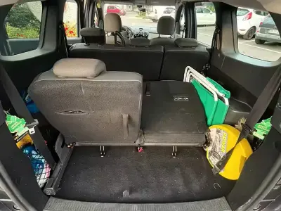 Begagnad Dacia Lodgy Lauréate 90 HK (66 kW) 2016 Grå Minibuss