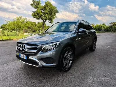 Usata Mercedes GLC250 204 CV (150 kW) 2017 Grigio SUV