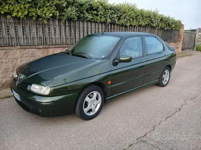 Usata Alfa Romeo 146 103 CV (75 kW) 2000 Utilitaria