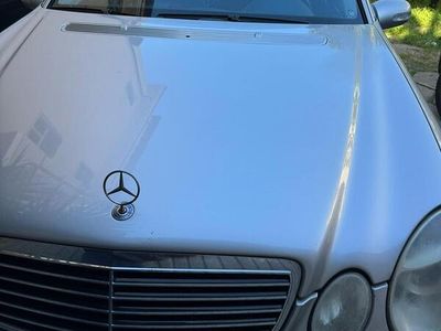 Mercedes E280