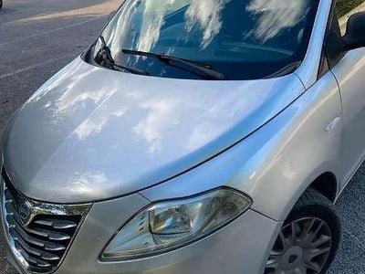 Usata Lancia Ypsilon Platinum 69 CV (50 kW) 2013 Utilitaria