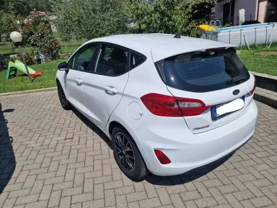 Usata Ford Fiesta 86 CV (63 kW) 2018 Bianco Utilitaria
