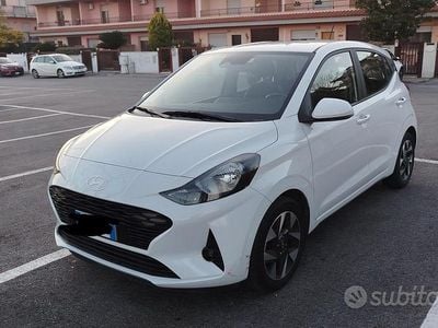 Usata Hyundai i10 Advanced 67 CV (49 kW) 2023 Bianco Utilitaria