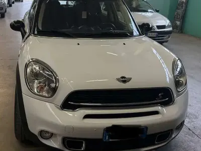 Usata Mini Countryman 143 CV (105 kW) 2015 Bianco SUV