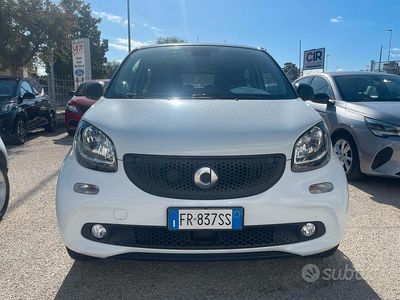 Usata Smart ForFour Passion 71 CV (52 kW) 2018 Bianco Utilitaria