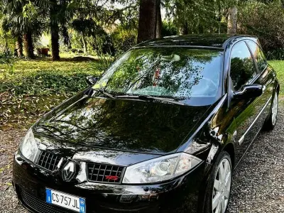 Usata Renault Mégane 224 CV (164 kW) 2004 Berlina