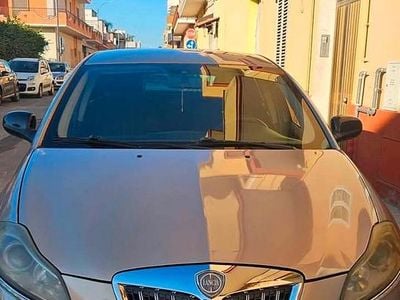 Usata Lancia Delta 120 CV (88 kW) 2010 Utilitaria