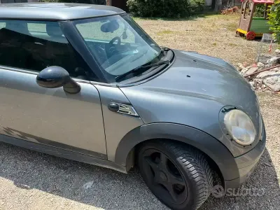 Usata Mini Cooper 95 CV (69 kW) 2009 Grigio Utilitaria