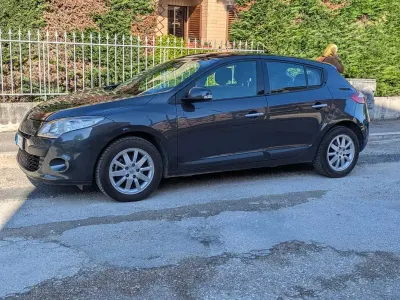 Usata Renault Mégane III Dynamique 110 CV (80 kW) 2009 Nero Berlina