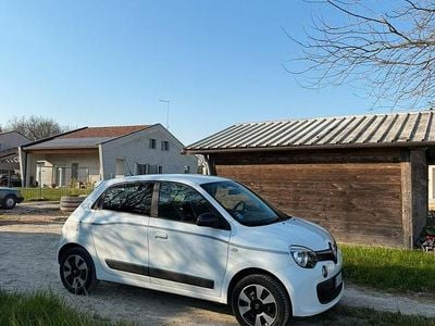 Usata Renault Twingo LIMITED 70 CV (51 kW) 2018 Utilitaria
