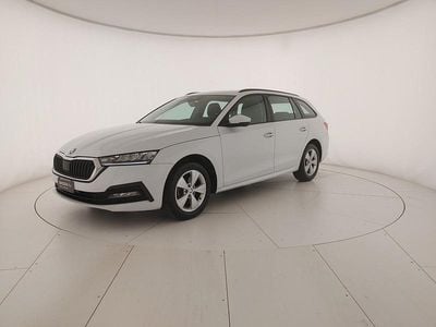 Usata Skoda Octavia Executive 150 CV (110 kW) 2023 Bianco luna metallizzato Station wagon