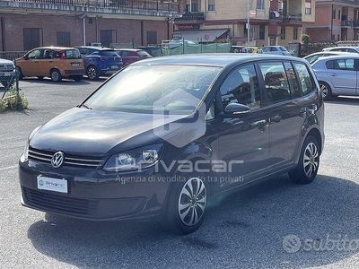 Begagnad VW Touran Trendline 150 HK (110 kW) 2014 Vit Minibuss