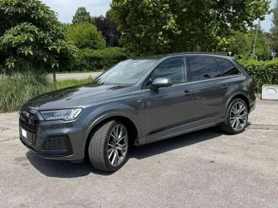 Usata Audi Q7 S-line plus 286 CV (210 kW) 2023 Grigio SUV