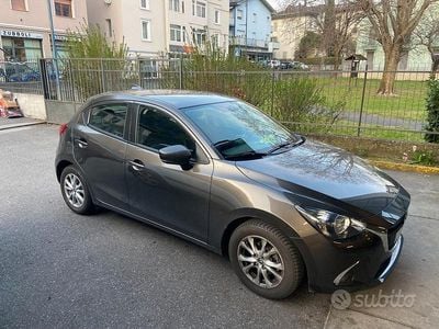 Usata Mazda 2 75 CV (55 kW) 2018 Grigio Berlina
