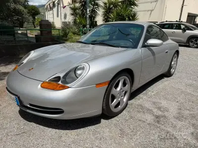 Usata Porsche 911 Carrera 300 CV (220 kW) 1998 Grigio Coupé