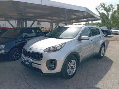 Usata Kia Sportage Style 116 CV (85 kW) 2018 Argento SUV