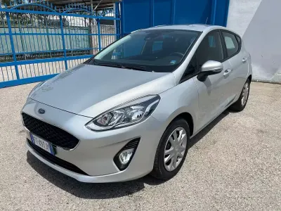Usata Ford Fiesta 86 CV (63 kW) 2018 Grigio Utilitaria