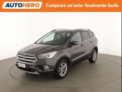 Usata Ford Kuga Titanium 120 CV (88 kW) 2017 Grigio SUV
