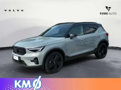 Nuova Volvo XC40 Ultra 163 CV (119 kW) 2025 Grigio SUV