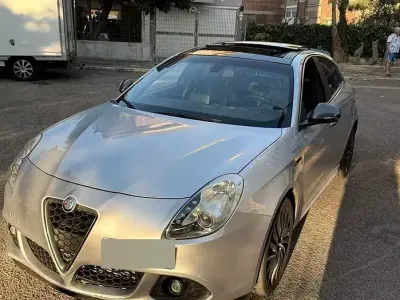Usata Alfa Romeo Giulietta 105 CV (77 kW) 2014 Grigio Utilitaria
