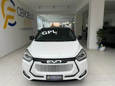 Usata EVO Evo 3 113 CV (83 kW) 2022 Bianco/nero metallizzato SUV