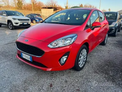 Usata Ford Fiesta 75 CV (55 kW) 2019 Rosso Utilitaria