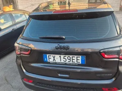 Usata Jeep Compass 120 CV (88 kW) 2019 Grigio SUV