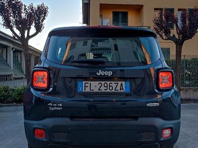 Usata Jeep Renegade Longitude 140 CV (102 kW) 2017 Nero SUV
